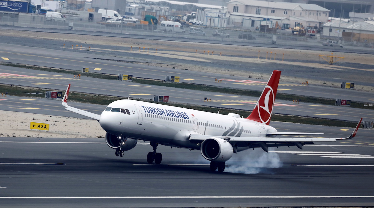 Многочасовая задержка во Внуково обусловлена сломанной деталью у самолета Turkish Airlines